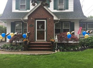 58 Elm Ave, Floral Park, NY 11001