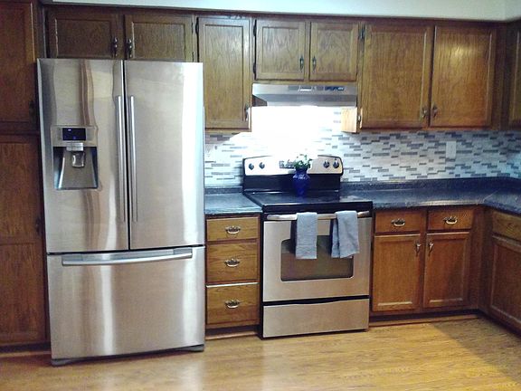 5th image of 36 Longo Dr #36