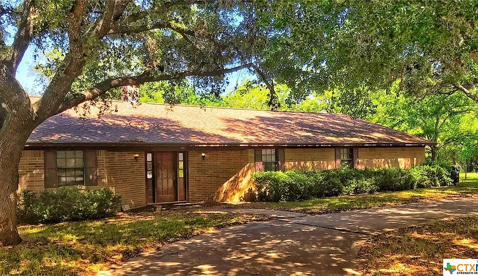 1st image of 408 Jennifer Dr