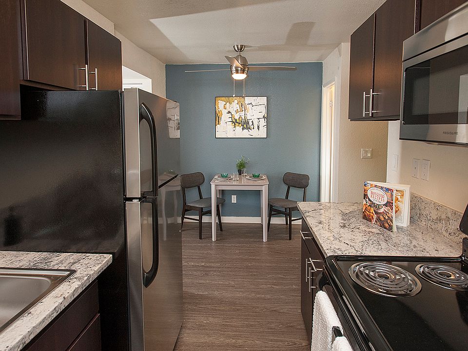 1st image of 2450 Peach Tree Dr APT 4