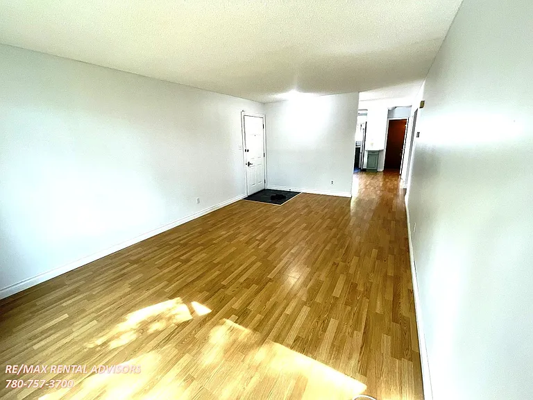 9720 152nd St NW — Photo 6