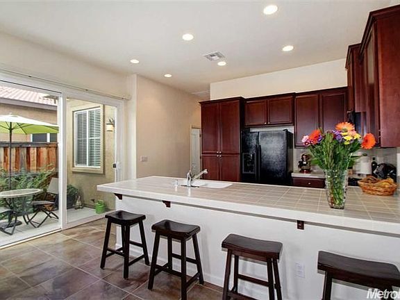 4th image of 10886 Queens Arbor Dr