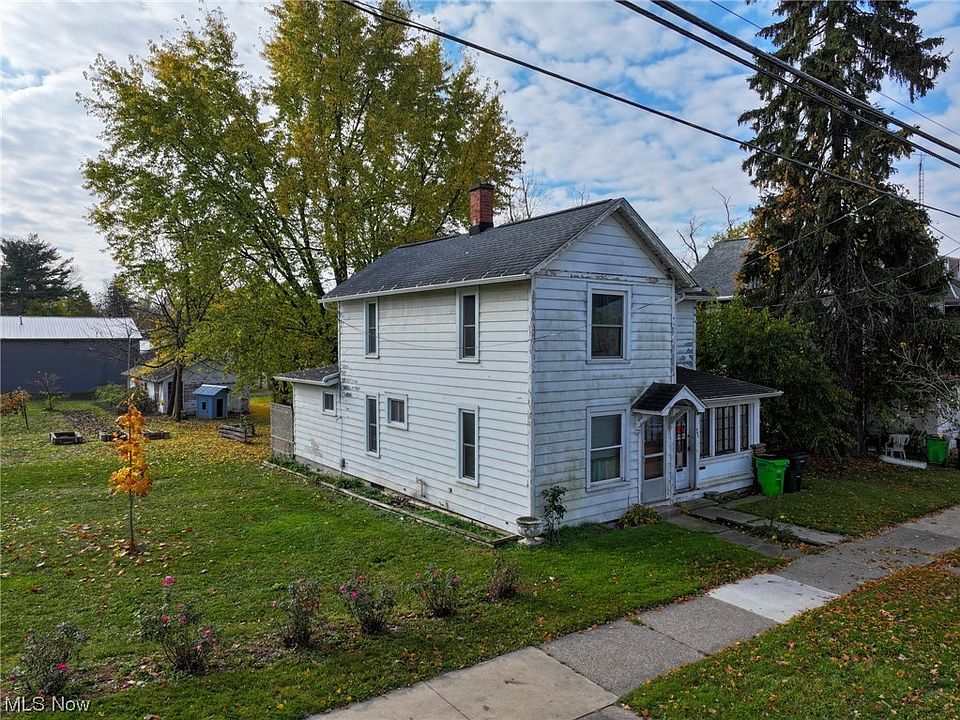1st image of 403 E South St