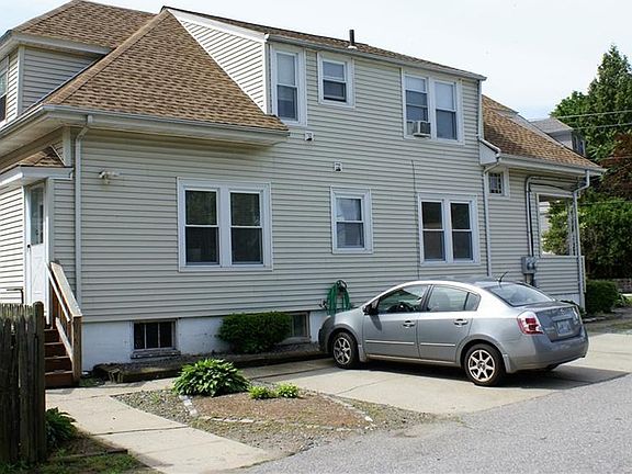 2nd image of 33 Woonasquatucket Ave