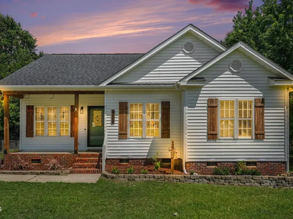 212 Mitchell Ave, Clayton, NC 27520