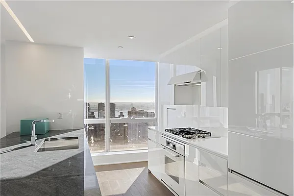Rented by Vize Property Group | media 64
