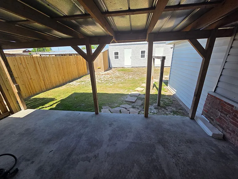 1525 Oak Ave — Photo 29