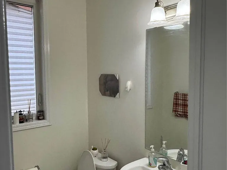 1450 Farmstead Dr — Photo 5