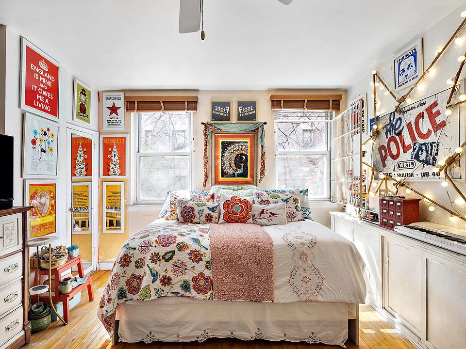 1st image of 26 Bedford St APT 1A