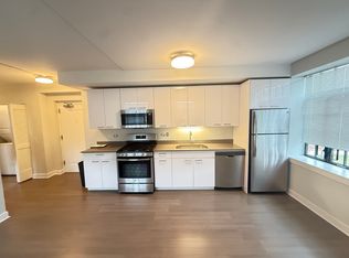2808 N Leavitt St #301, Chicago, IL 60618