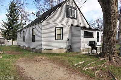 1st image of 4391 Willow Dr NE