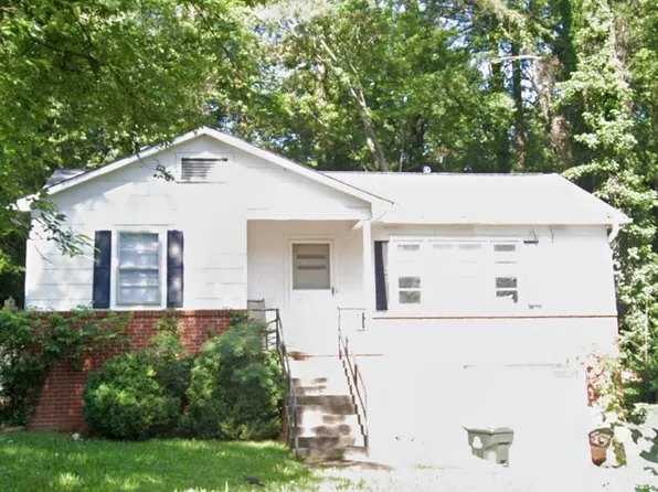 318 Spring St, Athens, AL 35611