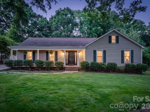 11831 Parks Farm Ln, Charlotte, NC 28277