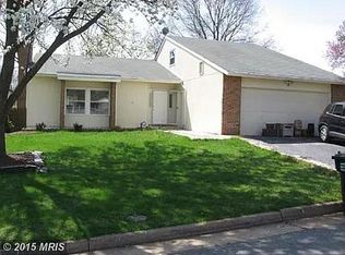 3 Running Brook Ln, Sterling, VA 20164