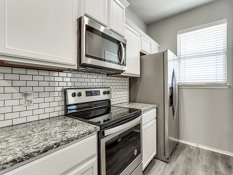 3405 Cricket Dr — Photo 4