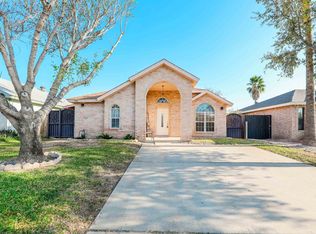 711 Royal Palm Dr, Laredo, TX 78045