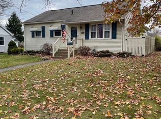 1418 N Walnut St, Dover, OH 44622