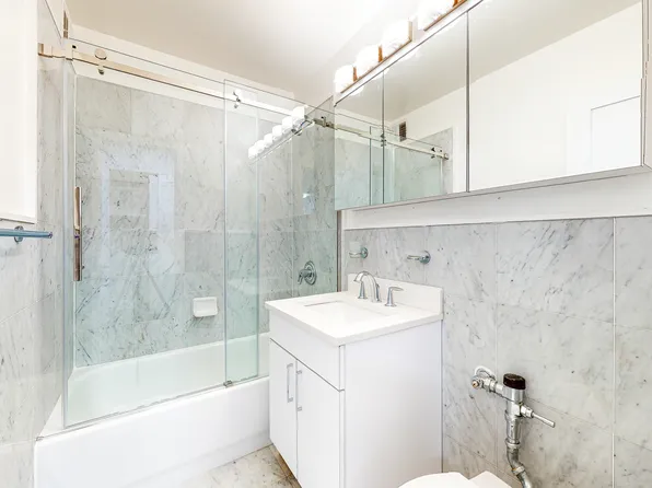 96 Fifth Avenue image 4 of 8