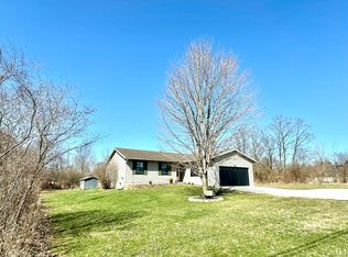 13541 Magers Rd, Howard, OH 43028
