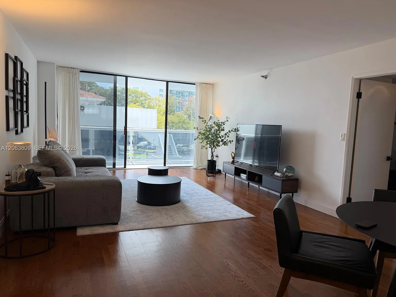 Waterview Condo — Photo 3