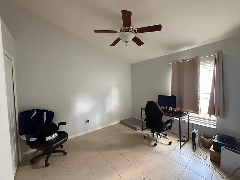 2822 Wilshire Rd — Photo 2