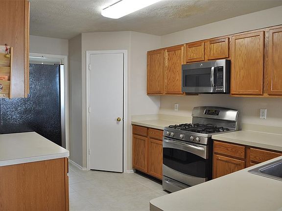 2nd image of 7827 Ginger Park Dr