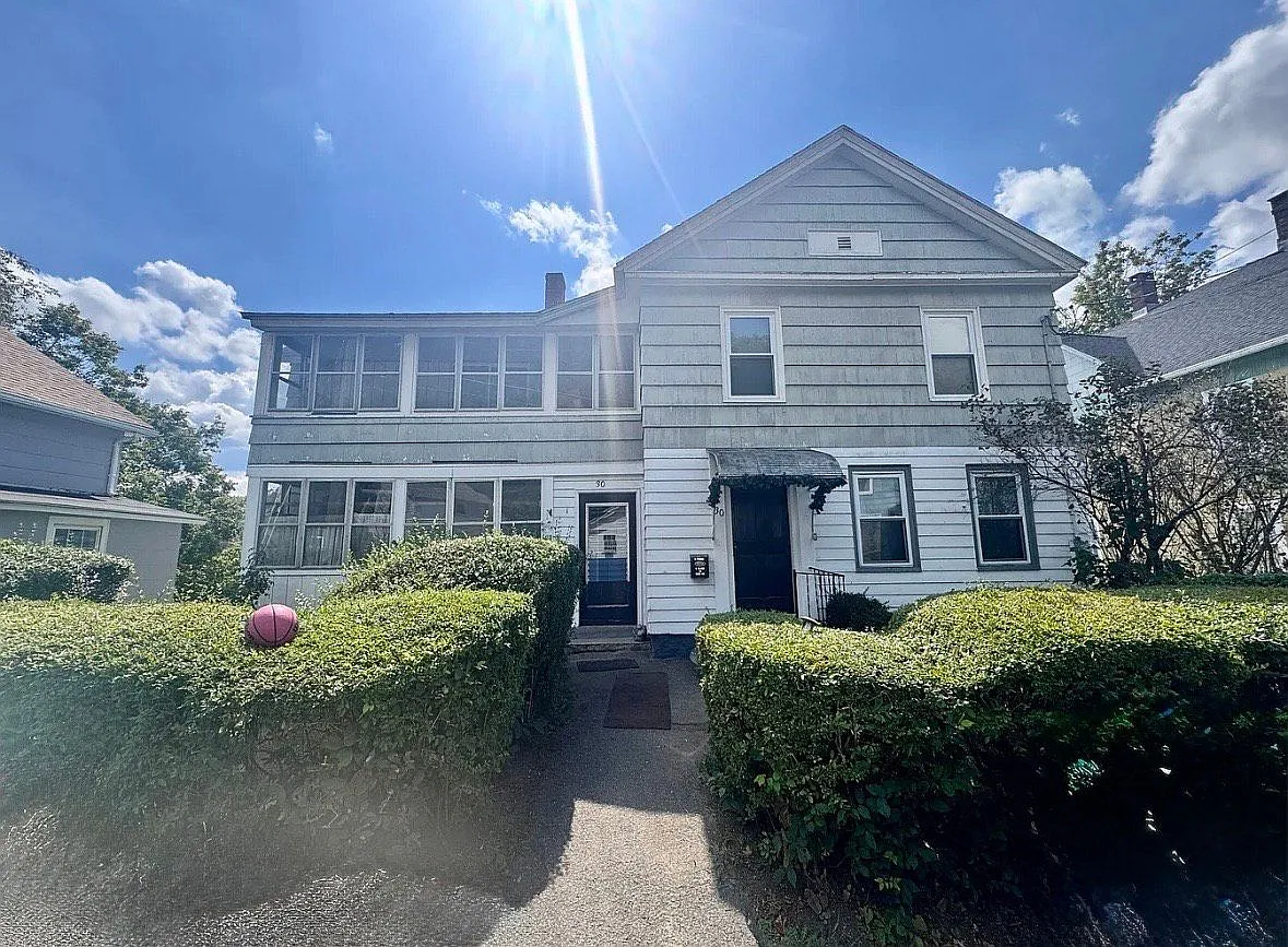 3 bed, 1.0 bath, 1150 sqft, $1,500 — Photo 2
