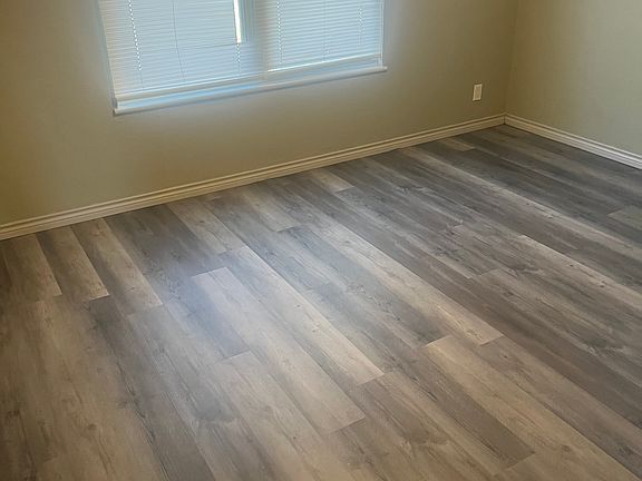 3rd image of 3415 Bowling Ln