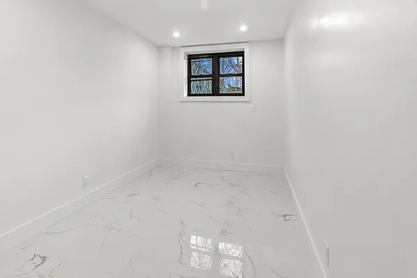 Rented by Corcoran | media 25