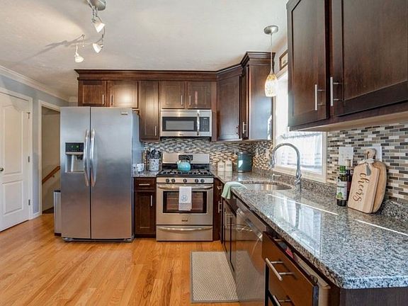 5th image of 3 Bandon Cir