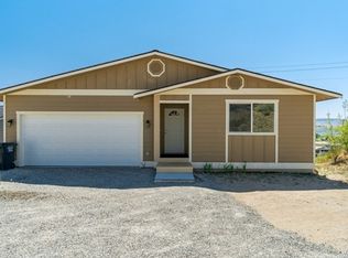 111 Pryor Dr, Pateros, WA 98846