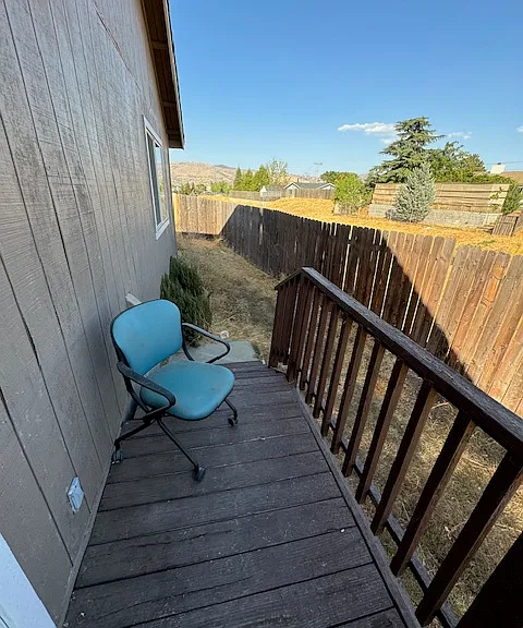 21620 Loop St — Photo 16