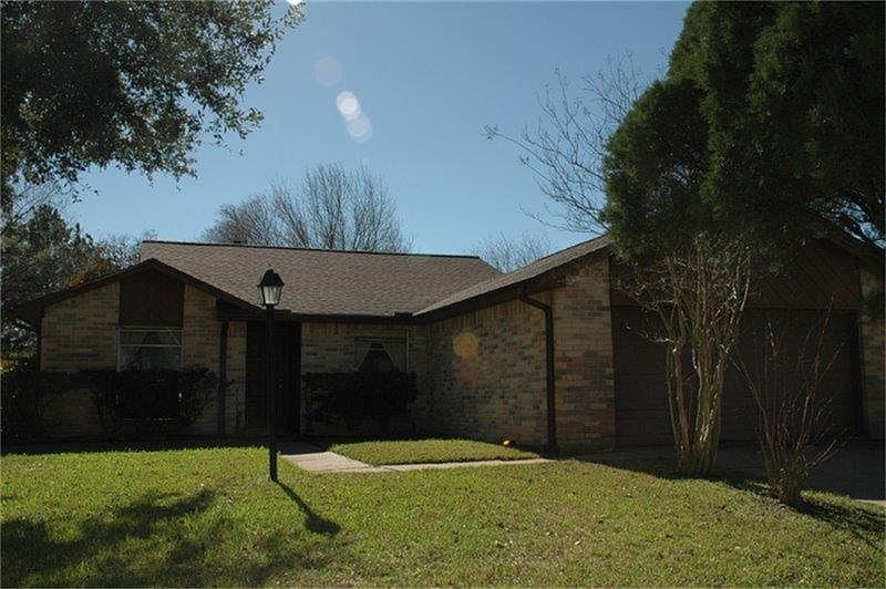 1st image of 14103 Country Manor Dr