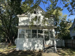 726 W 2nd St, Waterloo, IA 50701