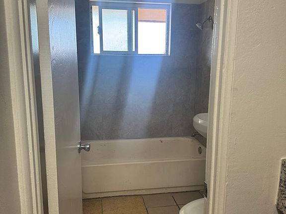 5th image of 4327 Altadena Ave #D4327-f