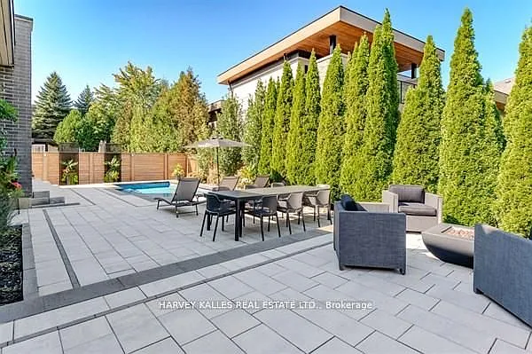 3279 Lakeshore Rd — Photo 44