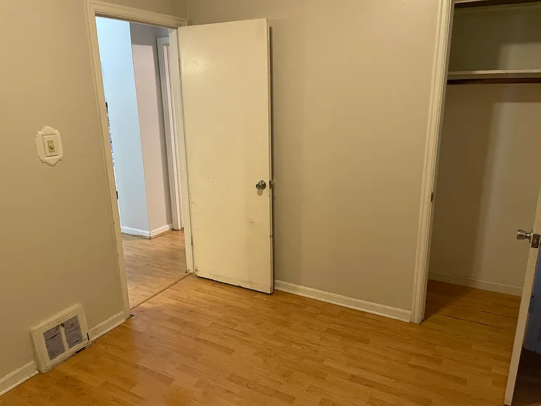 5710 Washington Ave — Photo 8