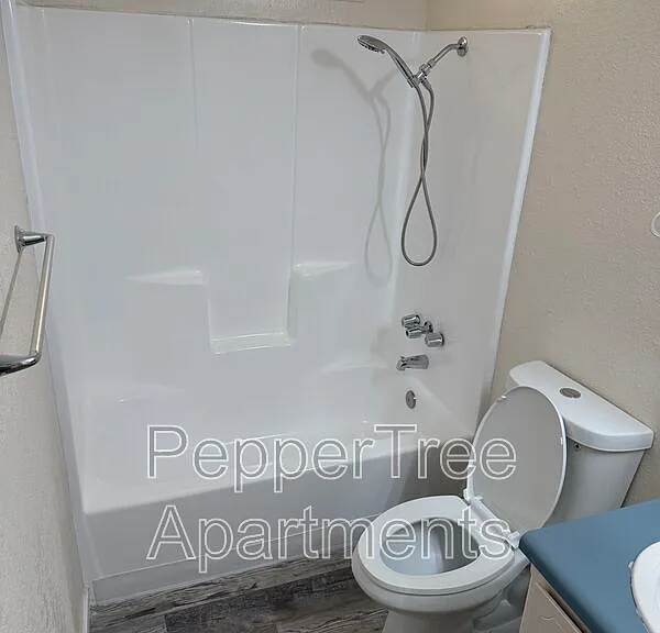 760 E Elm Ave #A — Photo 2
