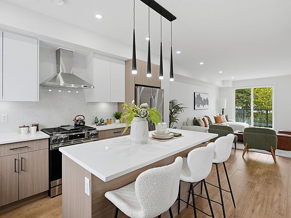 5th image of 5629 King George Blvd #22