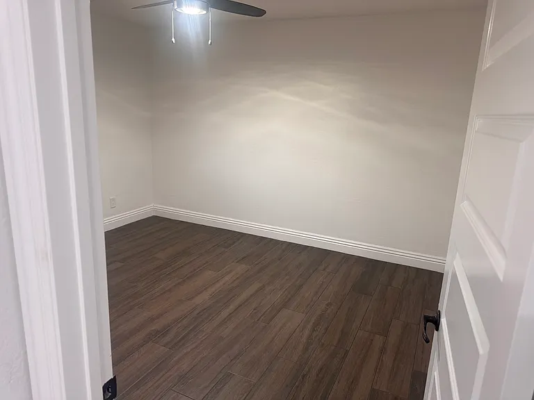 3325 W Turney Ave — Photo 4