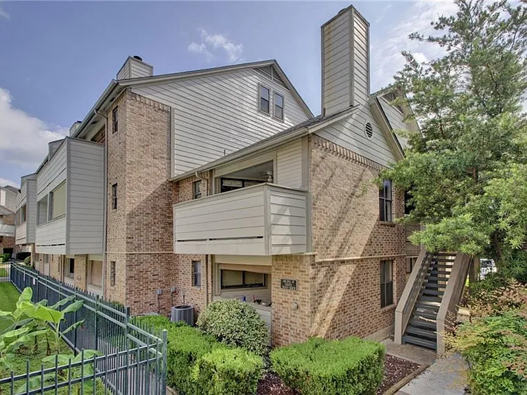 2500 Burleson Rd #319 — Photo 23