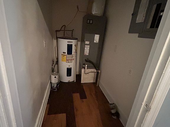 3rd image of 211 N Seminole Dr #209