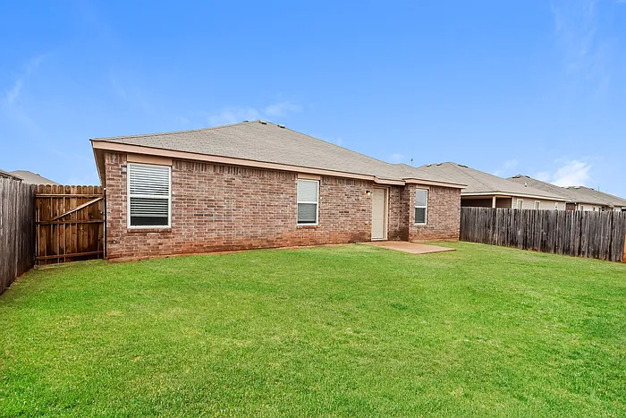 9612 Evie Dr — Photo 16