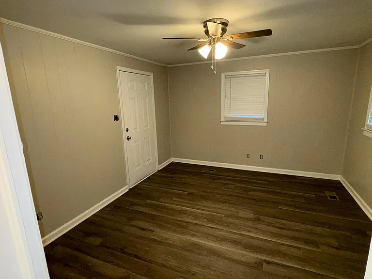 1178 Newberg Ave — Photo 14