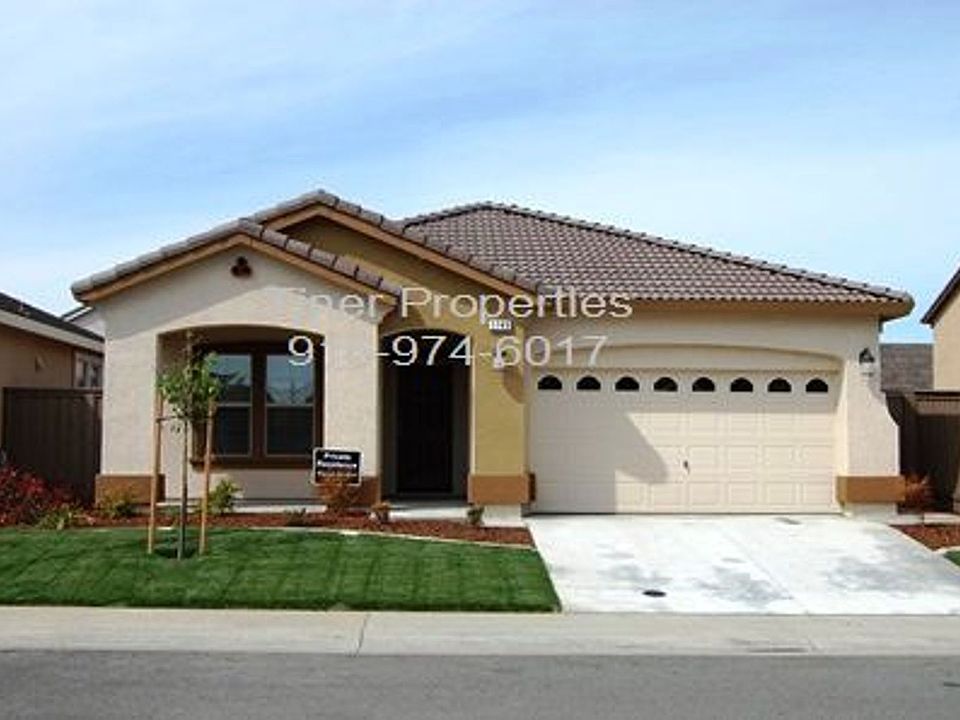 1st image of 1749 Adrienne Dr
