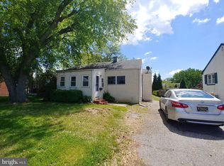126 S Dupont Rd, Elsmere, DE 19805