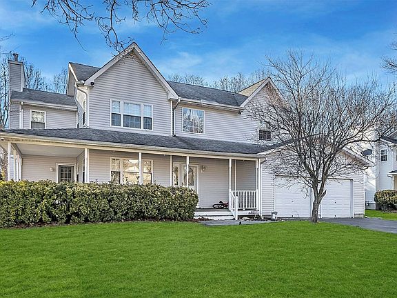 2nd image of 32 Gaetano Ln