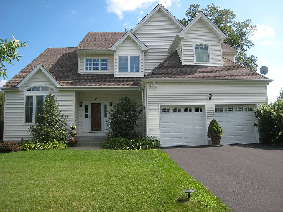 1st image of 16 Loomis Dr