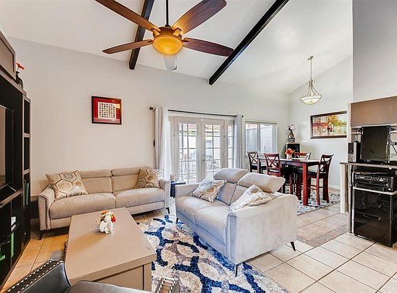 3rd image of 331 Los Arbolitos Blvd