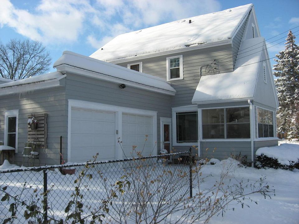 2nd image of 2204 Godwin Ave SE
